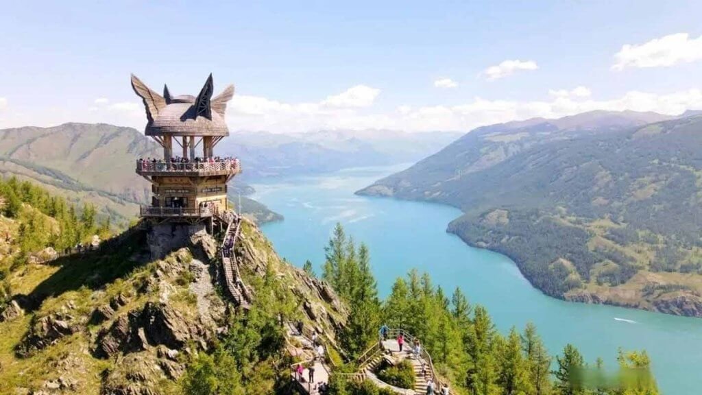 喀納斯景区:人間淨土與神秘仙境的完美邂逅 - 蘋果旅行