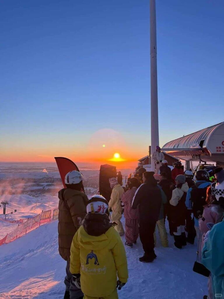 阿勒泰将军山滑雪场