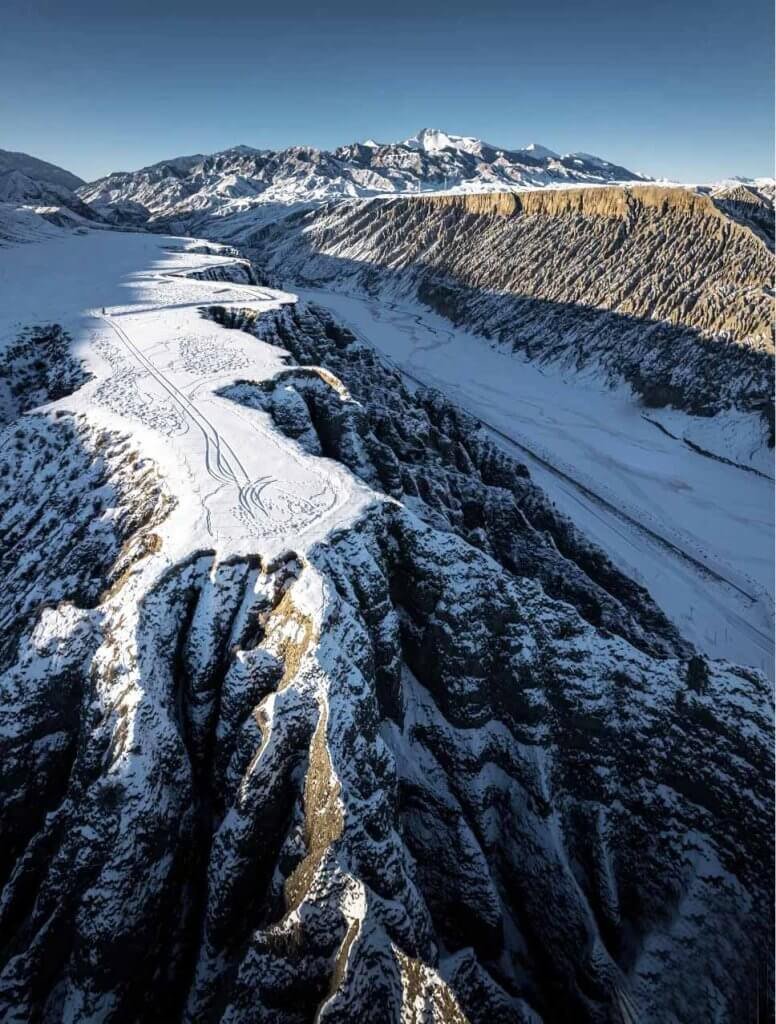 雪山独山子大峡谷