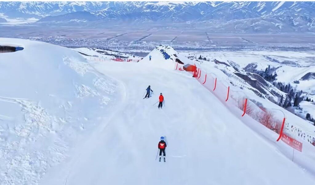 冬日那拉提滑雪场