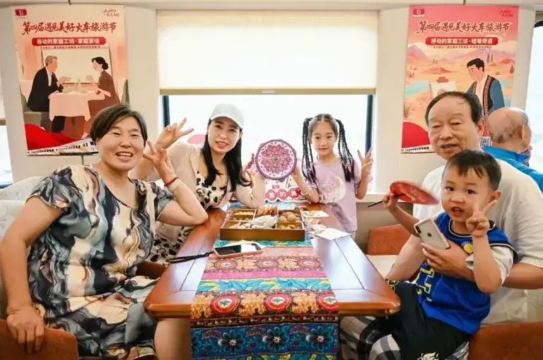 遇见美好号新疆17日豪华之旅