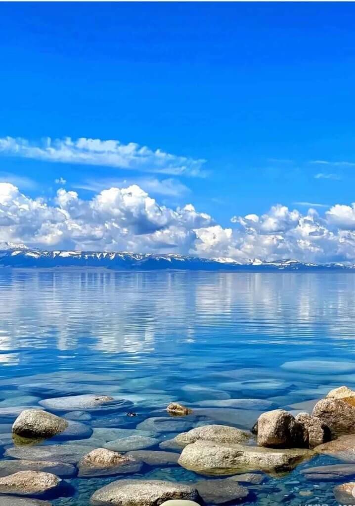赛里木湖